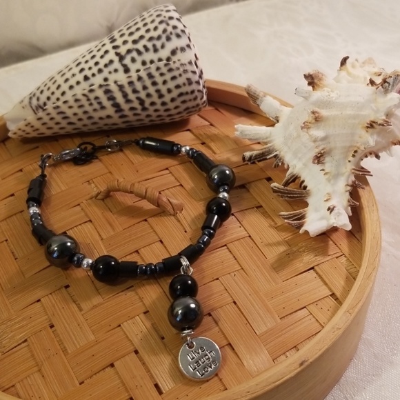 LIVE LAUGH LOVE Ankle Bracelet - Picture 6 of 6